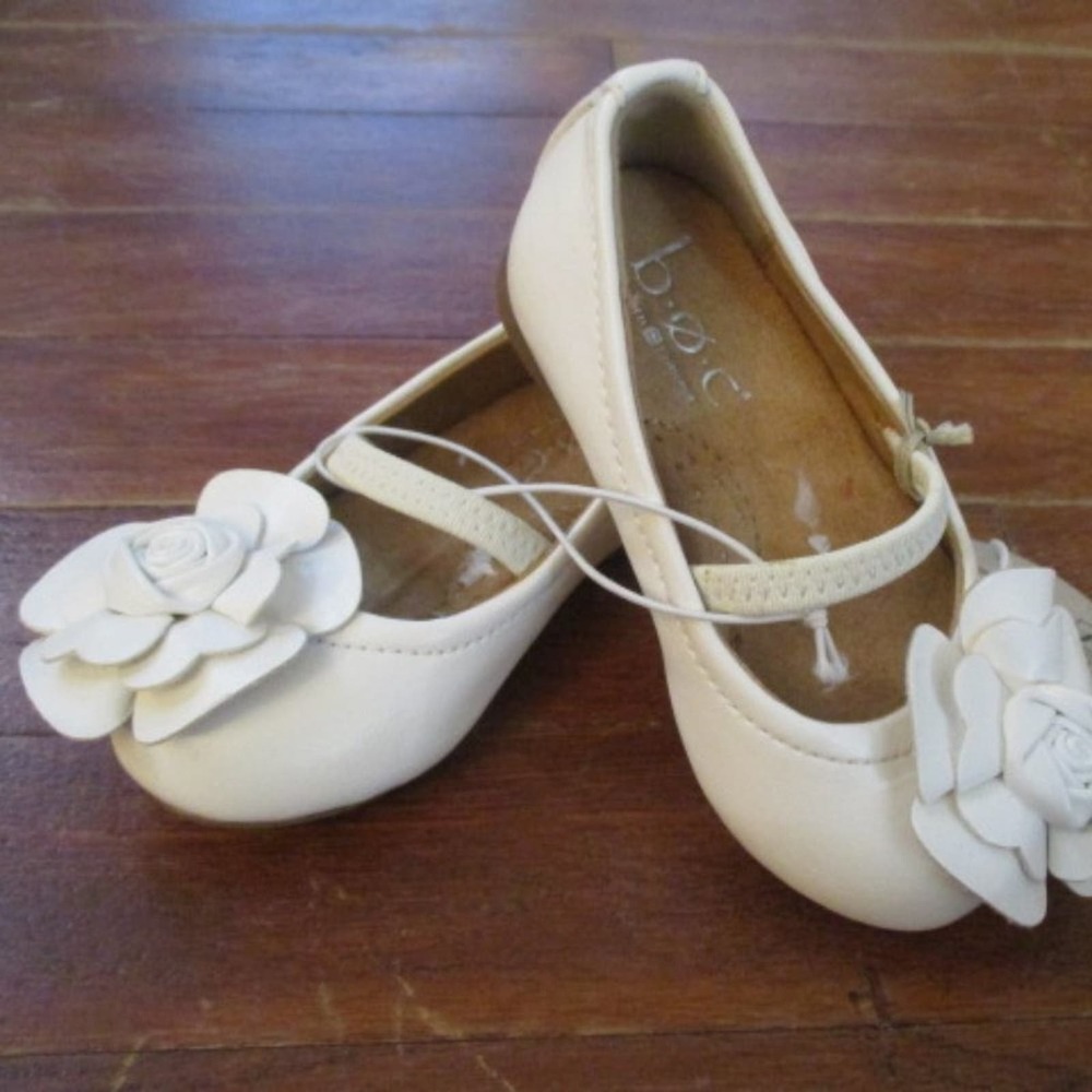 BOC Kids Born Concept Girl's shoes size 5 NWT